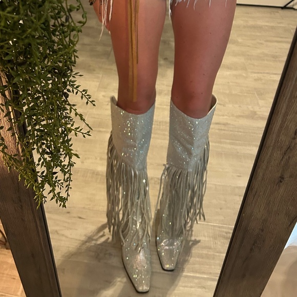 Knee high silver rhinestone fringe boots - Picture 1 of 5